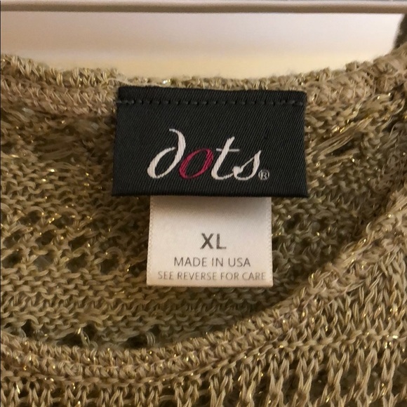 Really cute gold Knit sweater - Picture 2 of 4